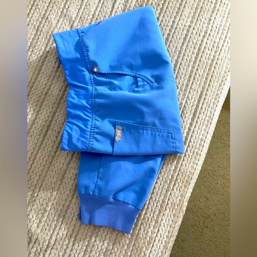 Figs Women's Scrub Jogger Pants in Bright Blue